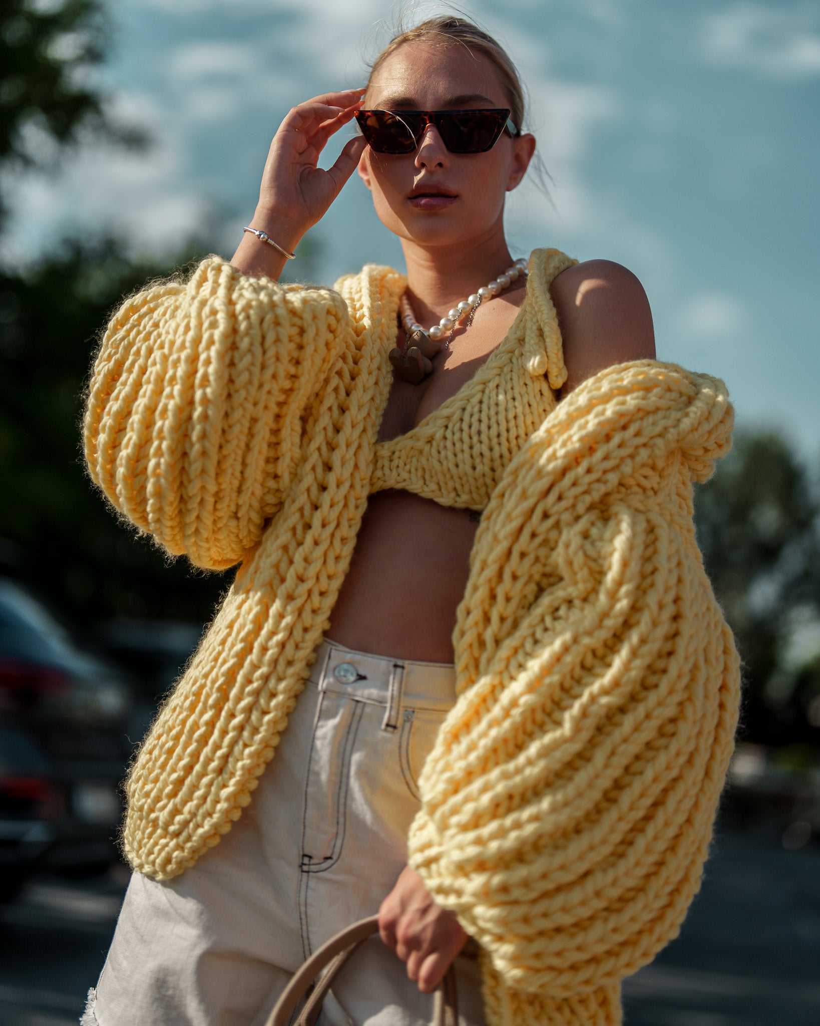 #color_pastel yellow