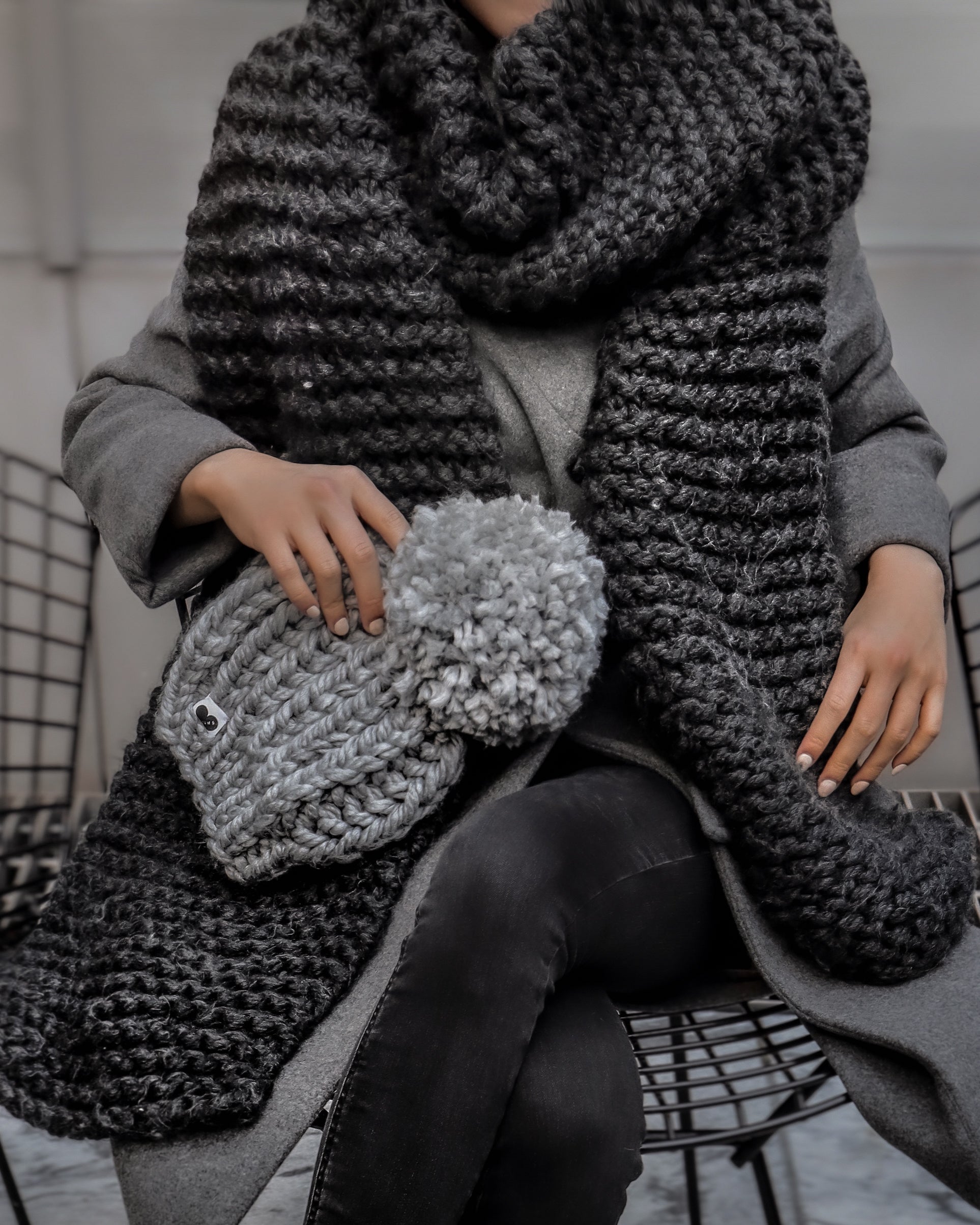 #color_dark grey