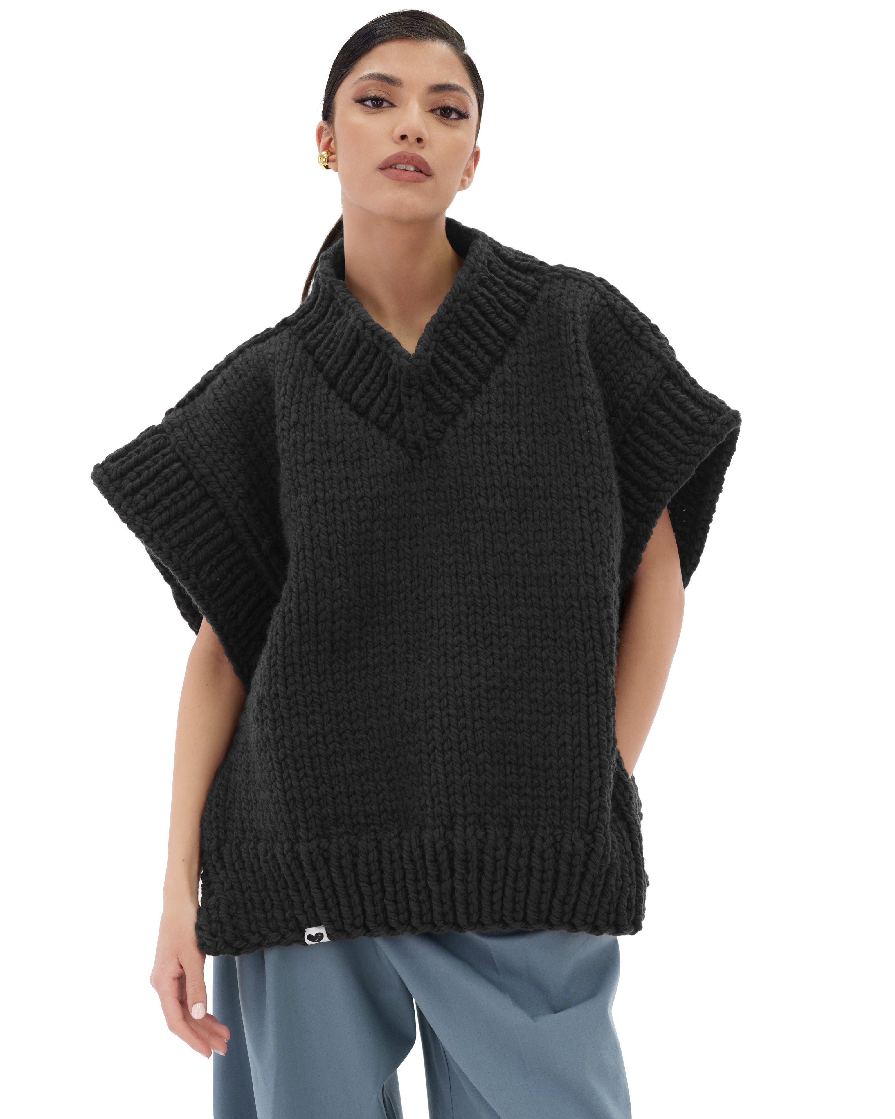 Margovil Oversized V Neck Short Sleeves Pocketed Poncho Sweater