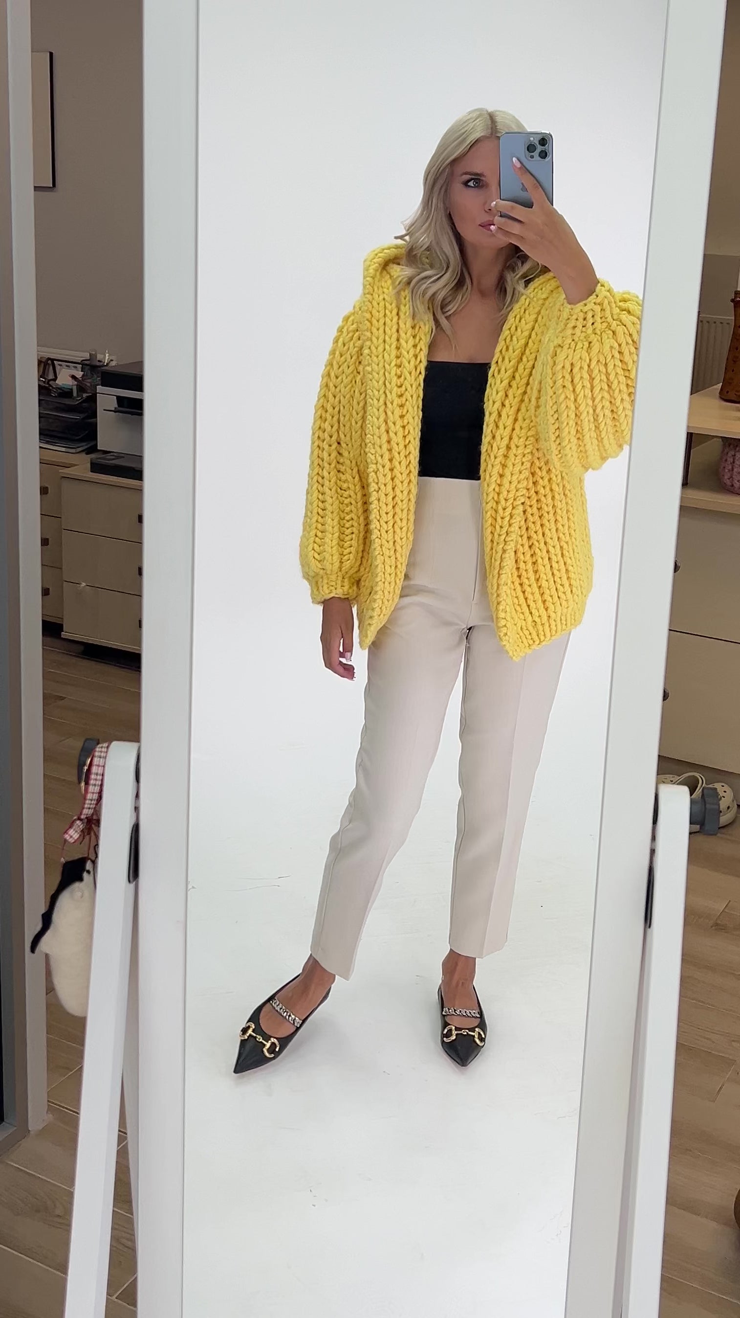 #color_pastel yellow